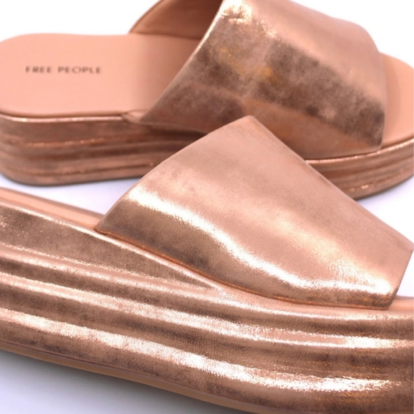 Free People Rose Gold Harbor Platform Slides Sandal Women's Sizes NEW resort - Picture 2 of 14